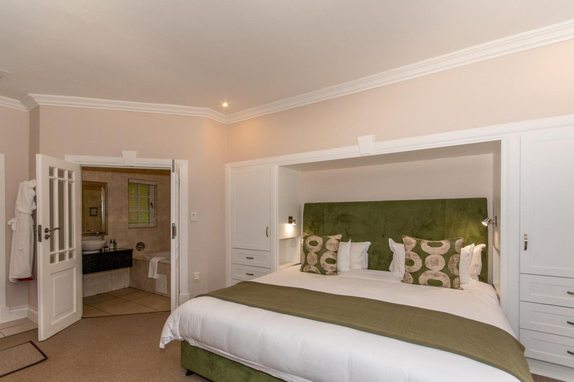 Walkersons & Hotel 5*